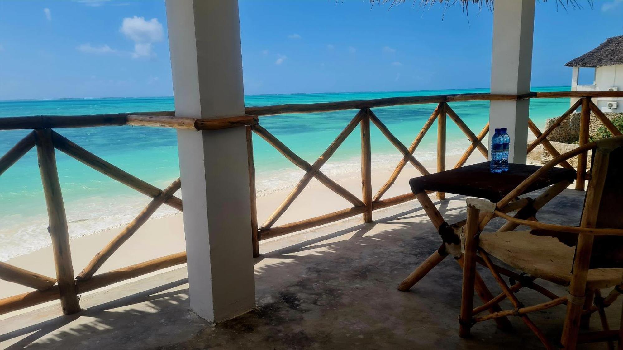 Garden Beach Bungalows Jambiani Джамбиани Екстериор снимка