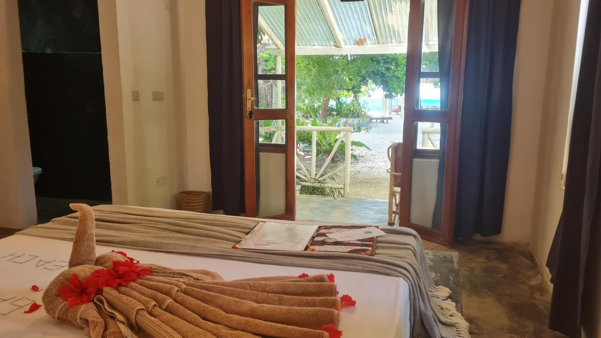 Garden Beach Bungalows Jambiani Джамбиани Стая снимка