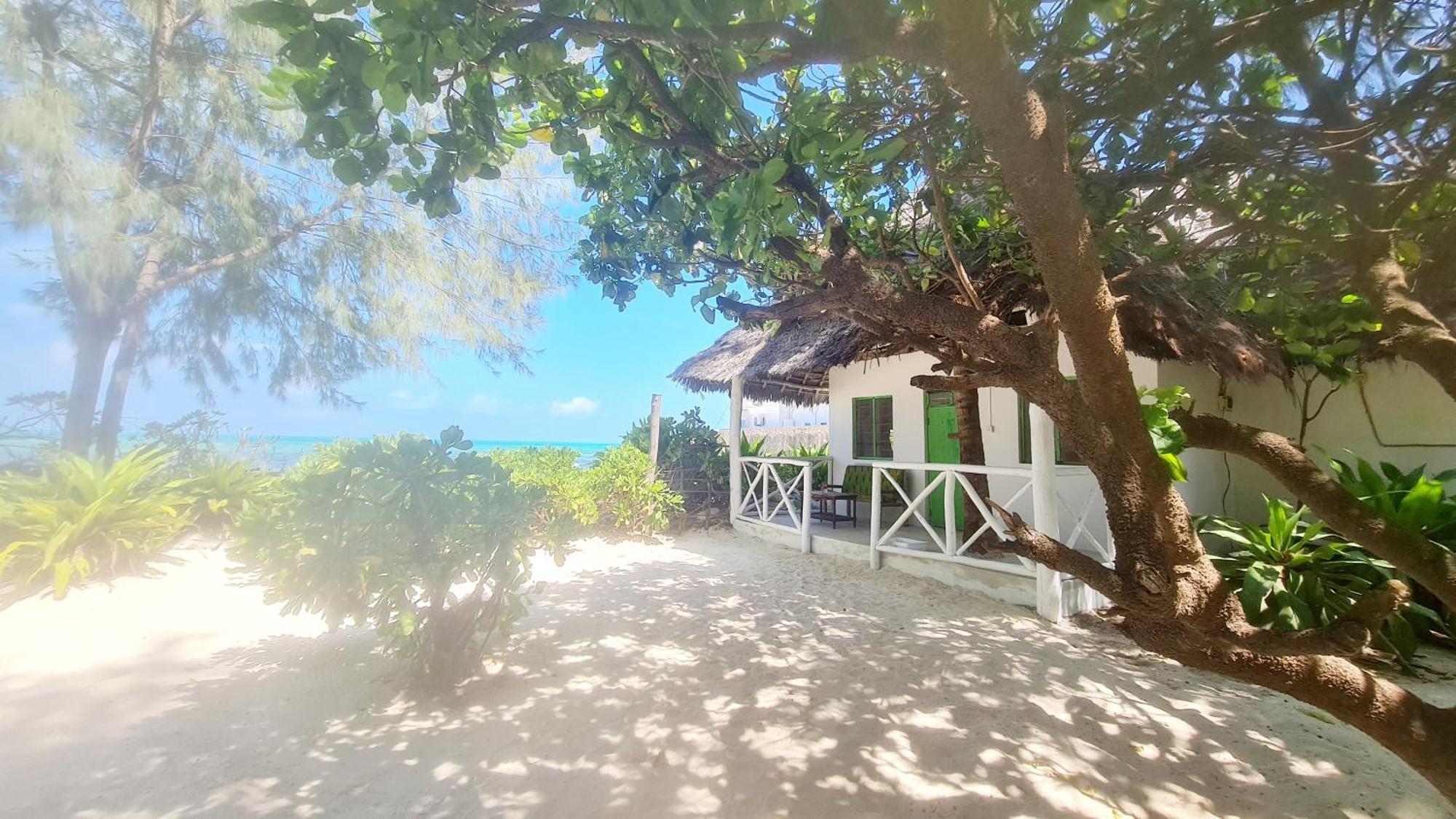 Garden Beach Bungalows Jambiani Джамбиани Стая снимка