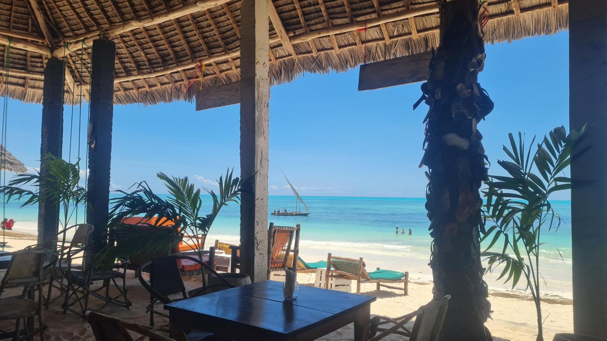 Garden Beach Bungalows Jambiani Джамбиани Екстериор снимка