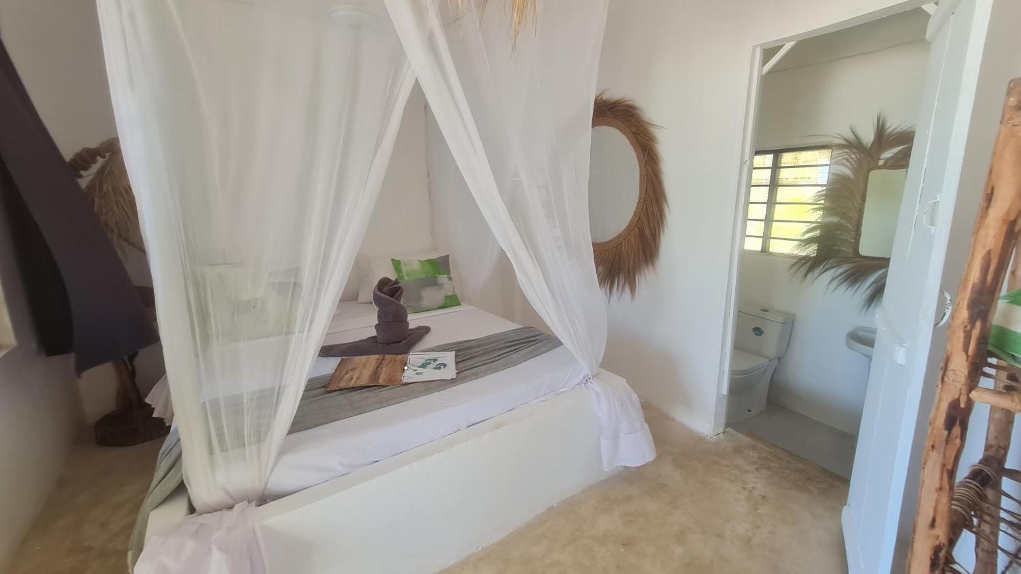 Garden Beach Bungalows Jambiani Джамбиани Стая снимка